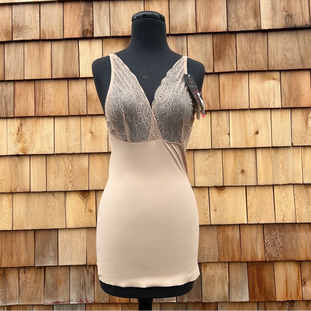 NWT Body Beautiful Smooth & Silky Slimming Top with Sexy Lace in Nude, XL